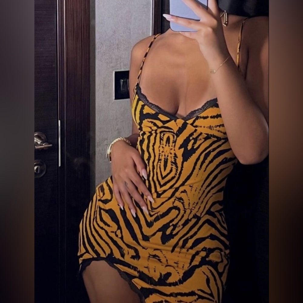 Zebra print mini dress 🧡
